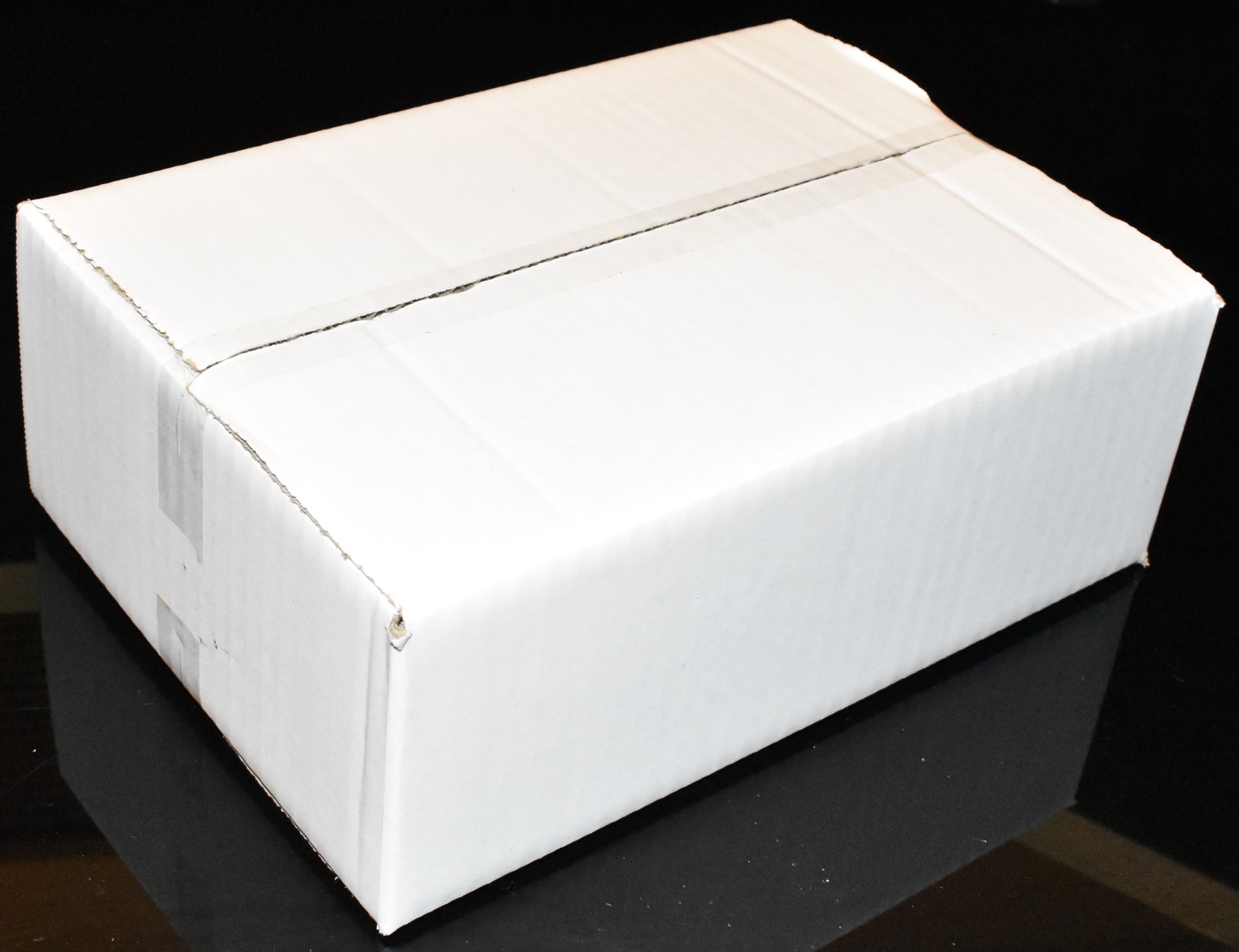 Small White Postage Carton 275mm x 190mm x 90mm Pack/25 Price Includes Gst